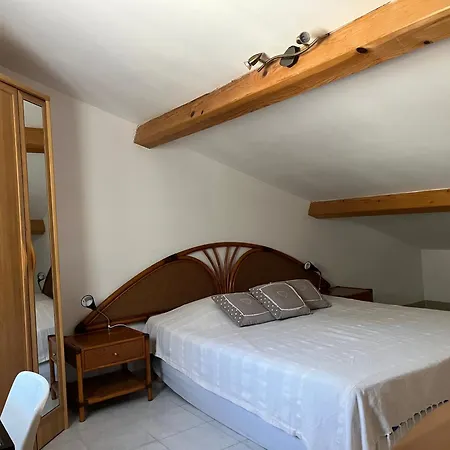 Les Restanques Du Sud ル・ラヴァンドゥー